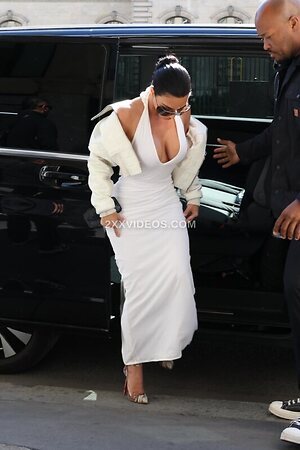 Kim Kardashian Nude Leaked Photo #32