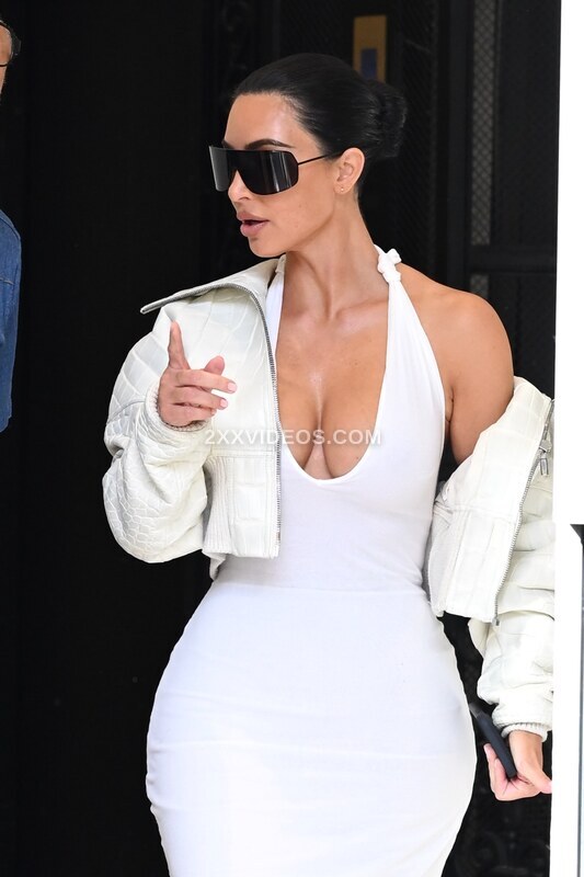 Kim Kardashian photo