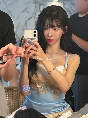 Kim Yu Nude Leaked Photo #28