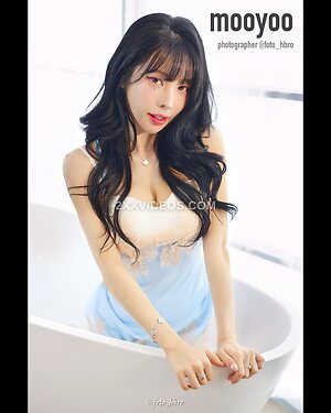 Kim Yu Nude Leaked Photo #64