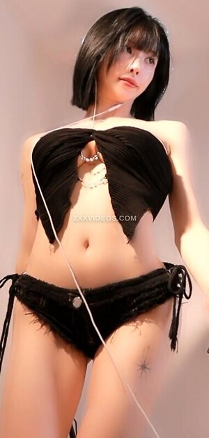 Kim Yu Nude Leaked Photo #159