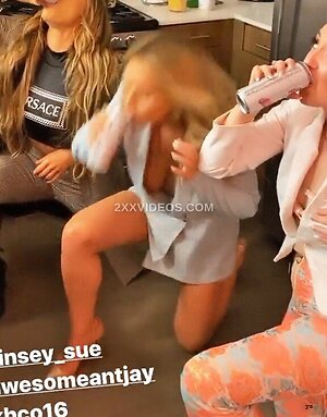 Kinsey Wolanski Nude Leaked Photo #24