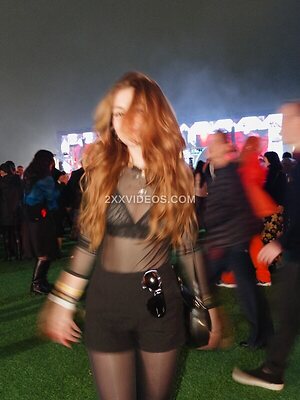 Klara Castanho photo