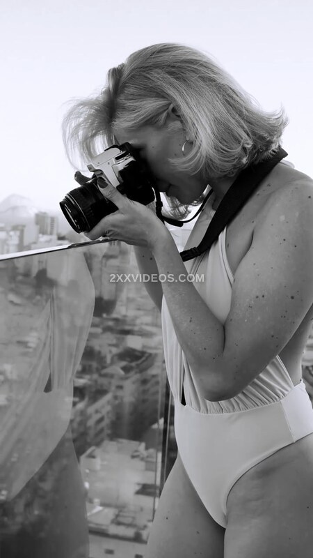 Lana Rhodes photo
