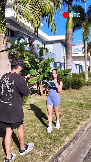 Larissa Manoela photo