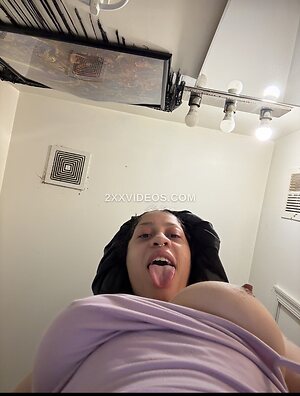 Laybunnies StrawbexxyBunzz LaysoGlossy Nude Leaked Photo #3