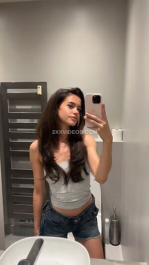 Lea Elui Nude Leaked Photo #16