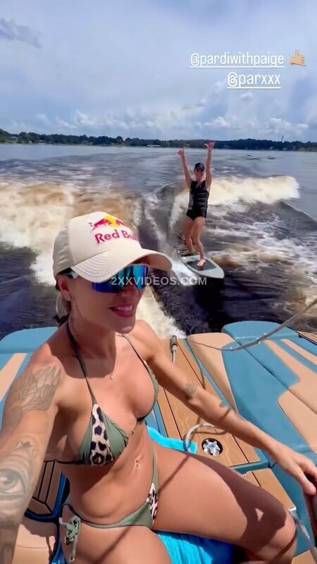 Letícia Bufoni photo