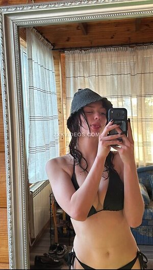 Lil fridge Nude Leaked Photo #6