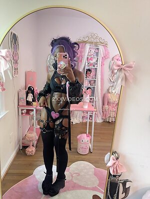 Lilrawrs Nude Leaked Photo #8