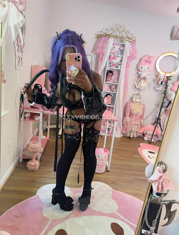 Lilrawrs Nude Leaked Photos