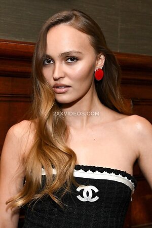 Lily-Rose Depp photo
