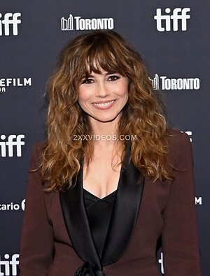 Linda Cardellini Nude Leaked Photo #51
