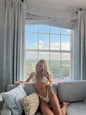 Lindsay Brewer Nude Leaked Photo #17