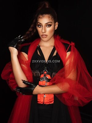 Lisa Zimouche Preview