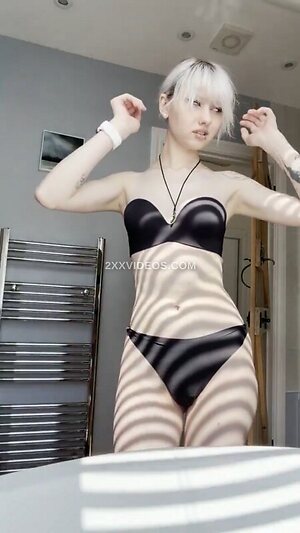 little_emo_kitten Nude Leaked Photo #17