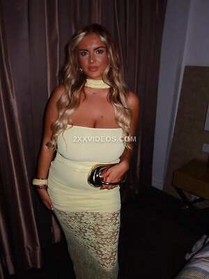 Liv Jones photo