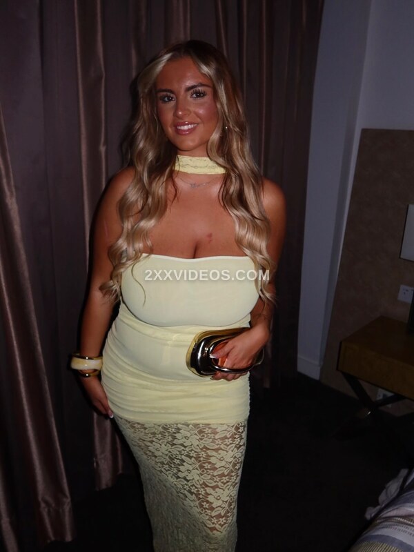 Liv Jones photo