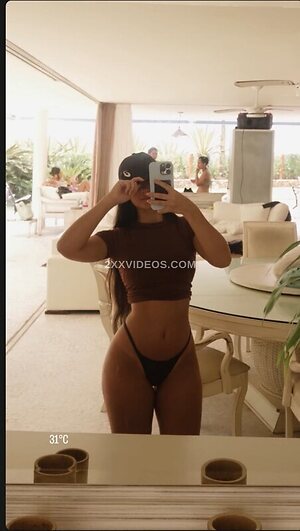 Livia Araujo More Nude Photos