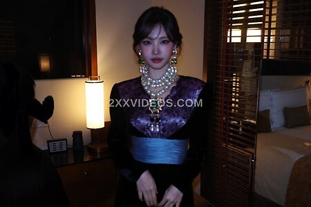 LIZ photo