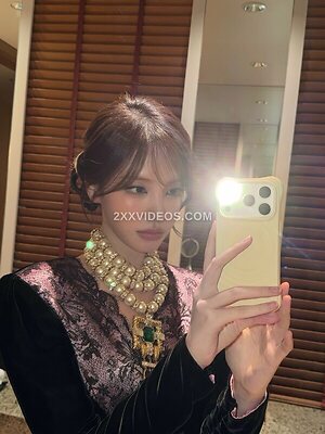 LIZ photo