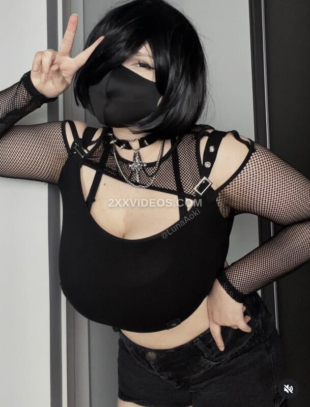 Luna Aoki photo