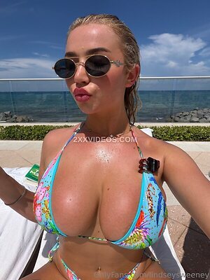 Lyricmikell Nude Photos