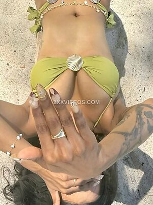 maalavigaxx Nude Leaked Photo #18