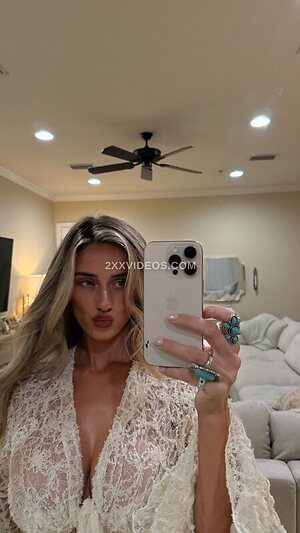 Maddie Hope photo