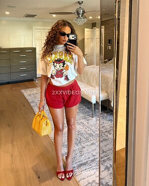 Madison Pettis photo