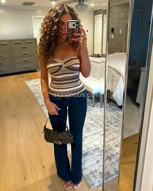 Madison Pettis Nude Leaked Photos