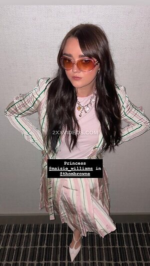 Maisie Williams photo