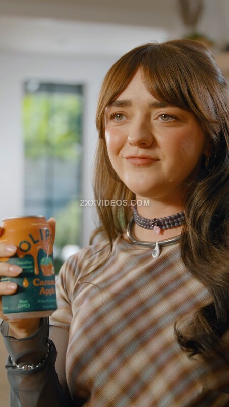Maisie Williams photo