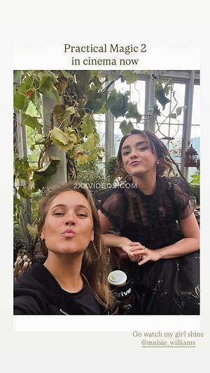 Maisie Williams photo