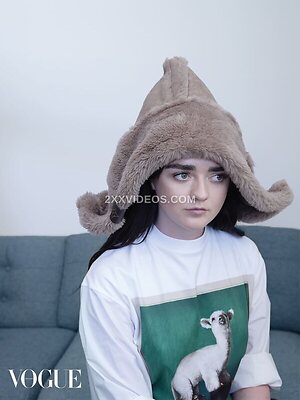 Maisie Williams photo