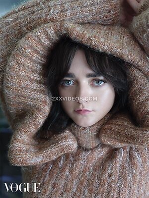 Maisie Williams photo