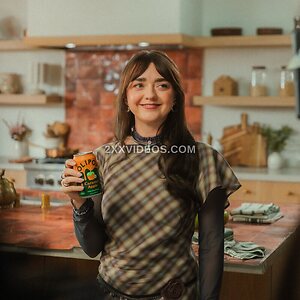 Maisie Williams photo