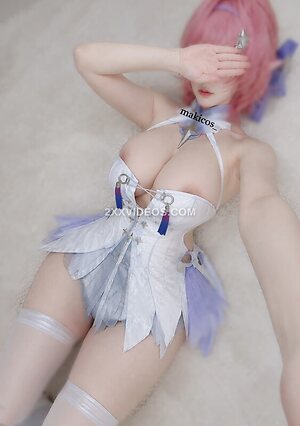 makicos Nude Leaked Photo #4