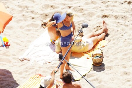 Margot Robbie Nude Leaked Photo #10