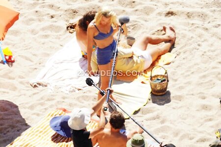 Margot Robbie Nude Leaked Photo #11