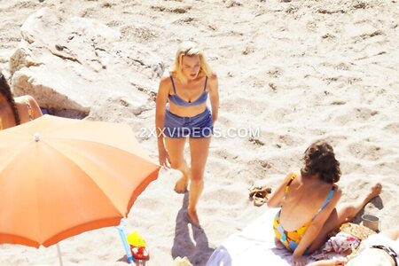 Margot Robbie Nude Leaked Photo #16