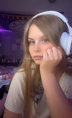 mewraz Nude Leaked Photo #35