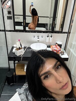 Mia Khalifa Nude Leaked Photo #88