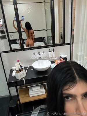 Mia Khalifa Nude Leaked Photo #89