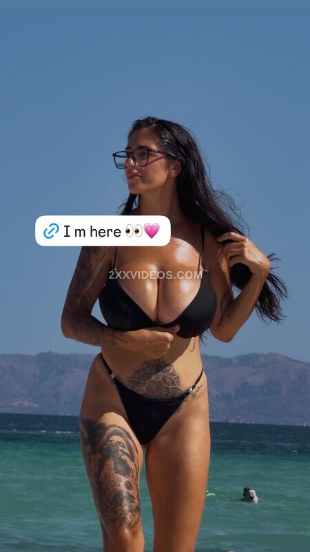 Mia Reinhard photo
