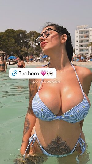 Mia Reinhard photo