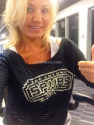 Michelle Beadle Nude Leaked Photo #8