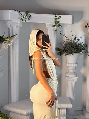 Mikaela Lafuente photo