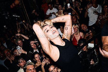 Miley Cyrus photo
