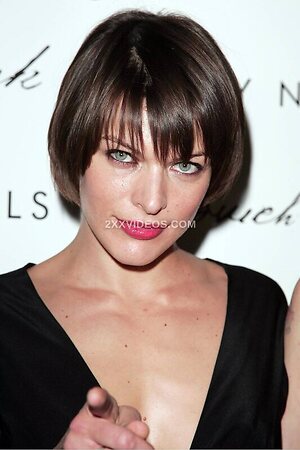 Milla Jovovich Nude Leaked Photo #3
